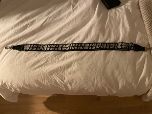 Carin Wester Axelrem  - Justerbar axelrem till väska! Knappt använd. 