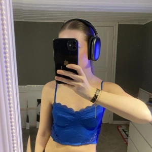 Korsetttopp - Korsettliknande topp från stradivadius i storlek xs , använd 1 gång så bra skick