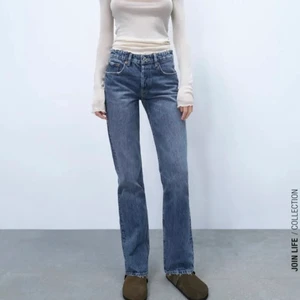Zara jeans - Säljer dessa slutsålda zarajeans pga kommer ej till användning. Skriv för egna bilder ❤️