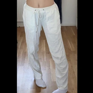 Vero Moda  - Jättefina linne byxor i storlek S! Jag är 164 cm!