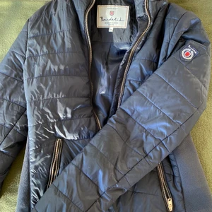 Vårjacka Bandelid - Perfekt jacka till våren, mörkblå från Bandelid, nyskick 