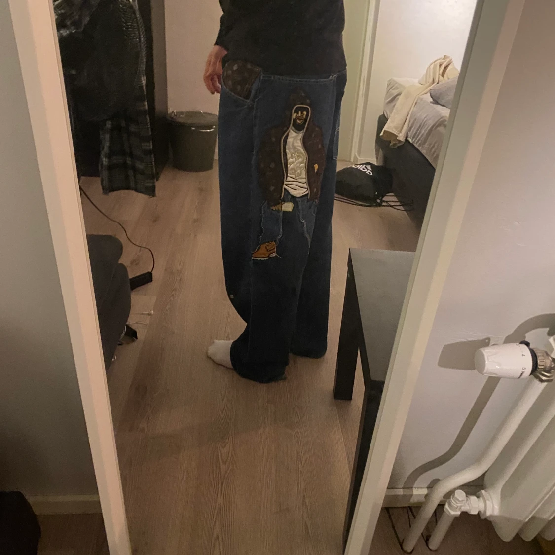 Baggy jeans med broderi - 91