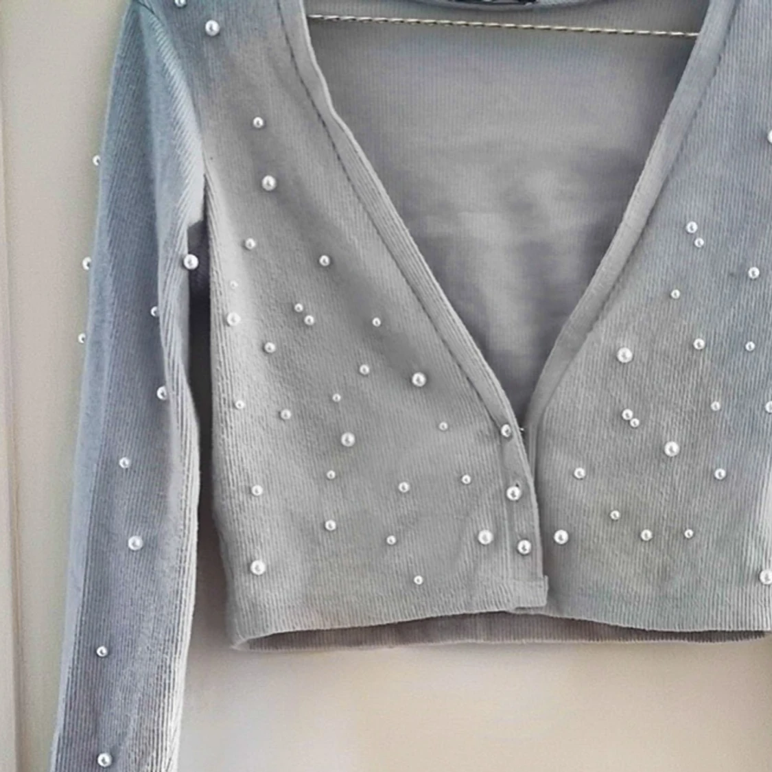 Mintgrön crop top med pärlor - ZARA - 90