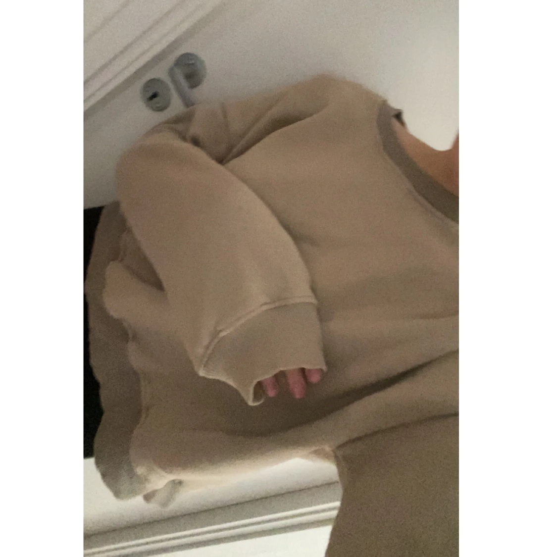 Beige collegetröja  - 90