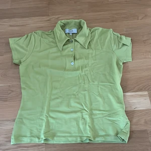 70-tals pikétröja - En superfin pikétröja med lite 70-tals vibe.