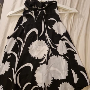 Bikbok fin tröja - Jättefin tröja från Bikbok i storleken M. Tunn material, polyester. 