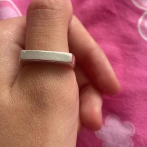 ring - råkade köpa för stor😭