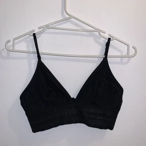 Bikinitopp - svart bikinitopp, storlek XS/S, knappt använd   pris inkl frakt