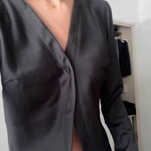 Skjirta - Svart satin skjorta 