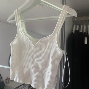 Hm topp - Vit hm topp, aldrig använd