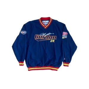 Chase Authentics Jeff Gordon Vintage Pull Over Jacket 💙❤️💛 - Chase Authentics Jeff Gordon Vintage Pull Over Jacket 💙❤️💛  Pris: •399kr  Stl: L  Bredd 61cm Längd 70cm  Kontakta mig för mer info 😎 