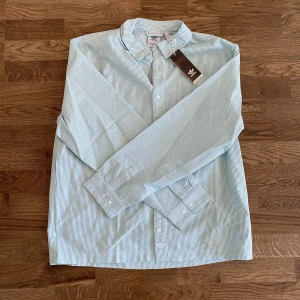 ADIDAS SHMOO BUTTON UP - Adidas Shmoo Button Up Shirt Skjorta Size L HELT NY OANVÄND NYPRIS: 999kr 