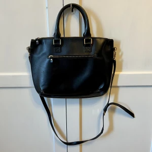 Whyred ona - I använt skick, för slitage se bilder. Har dock mycket kvar att ge. 