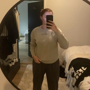 Gymshark sweatshirt st S - Köparen står för frakten 