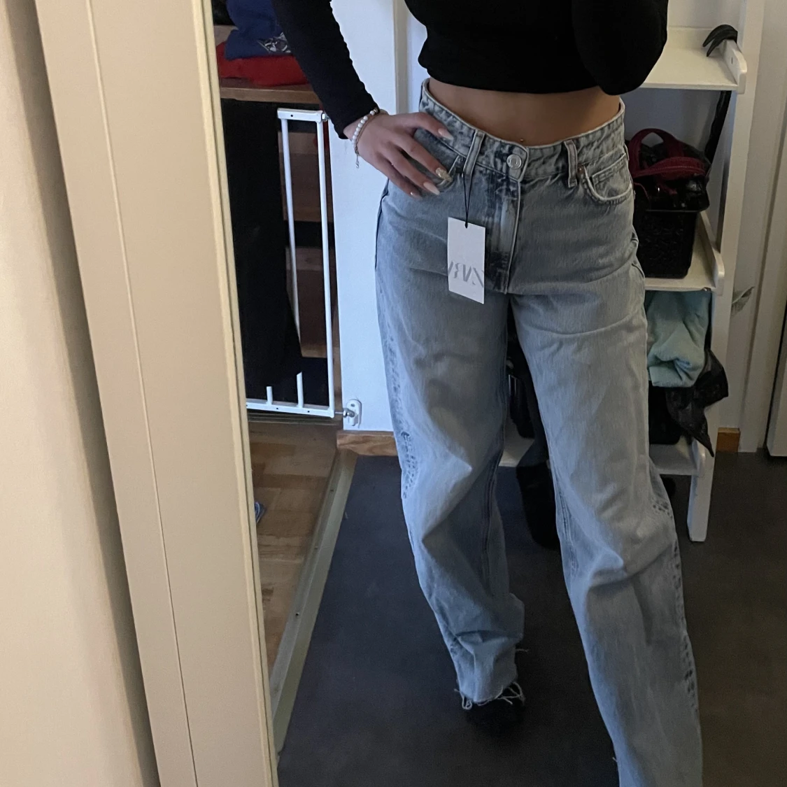 Zara jeans, oanvända  - 91