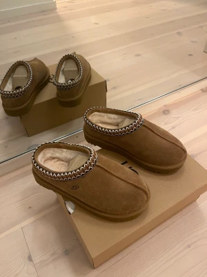 HELT NYA UGG TASMAM - ❗️DU SOM VINNER BUDGIVNINGEN, skicka adress och telefonnummer direkt i chatten så att jag kan skicka skorna idag. Swisha sedan direkt ❗️