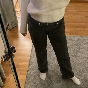 Lågmidjade jeans - Snygga lågmidjade jeans, 250kr inklusive frakt 