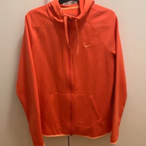 Träningsjacka Nike, mkt fint skick! - Träningsjacka dri-fit stl M, som ny. 