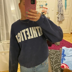 Sweatshirt - Super härlig tjocktröja från Gina!💙(du står för frakt)