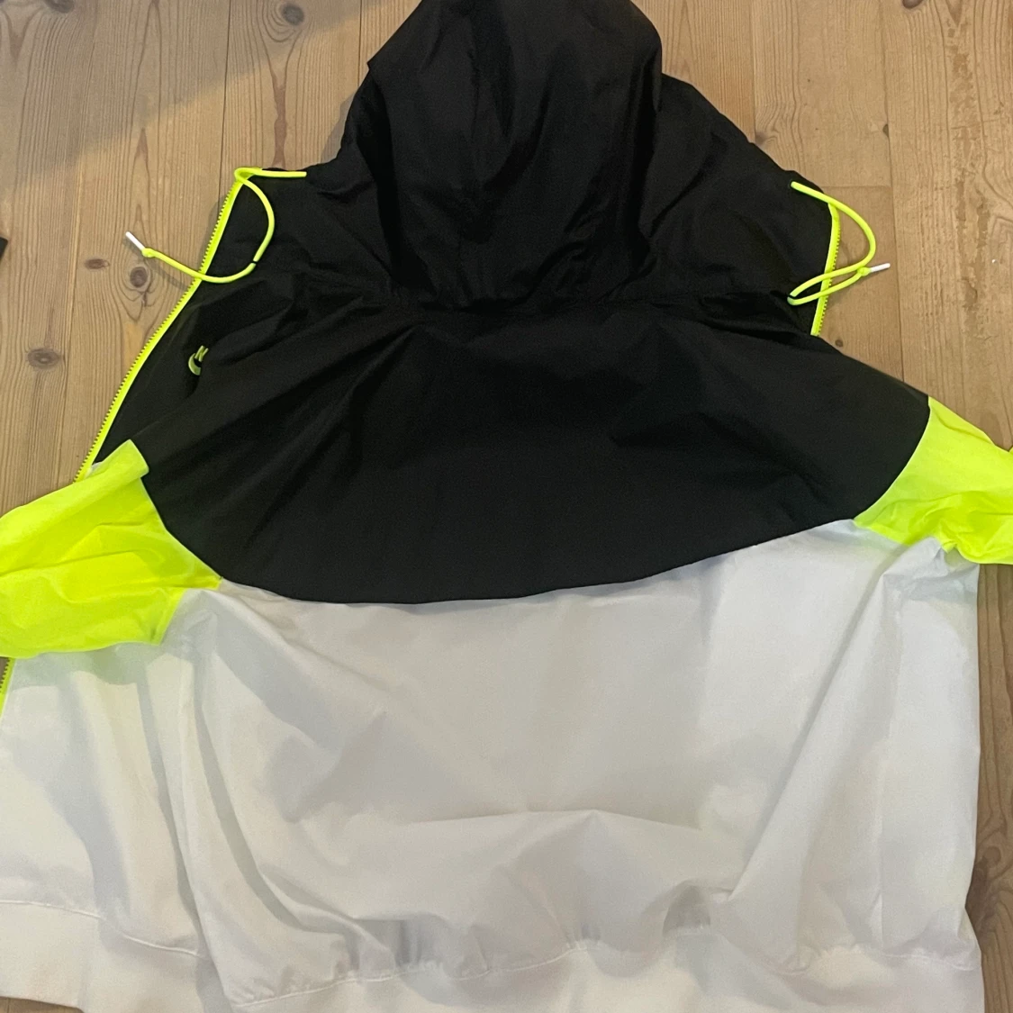 Nike windrunner jacka, storlek M - 90