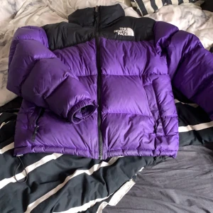The north face neptuse - En skitsnygg vinter pufferjacket inga flaws skick 8/10 1650kr kan gå med på byten!
