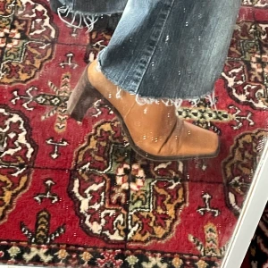 Vintage klacksko  - Vintage klacksko/stövel från Rizzo. Ä l s k a r men för små för mig! Storlek 37, bra skick. 