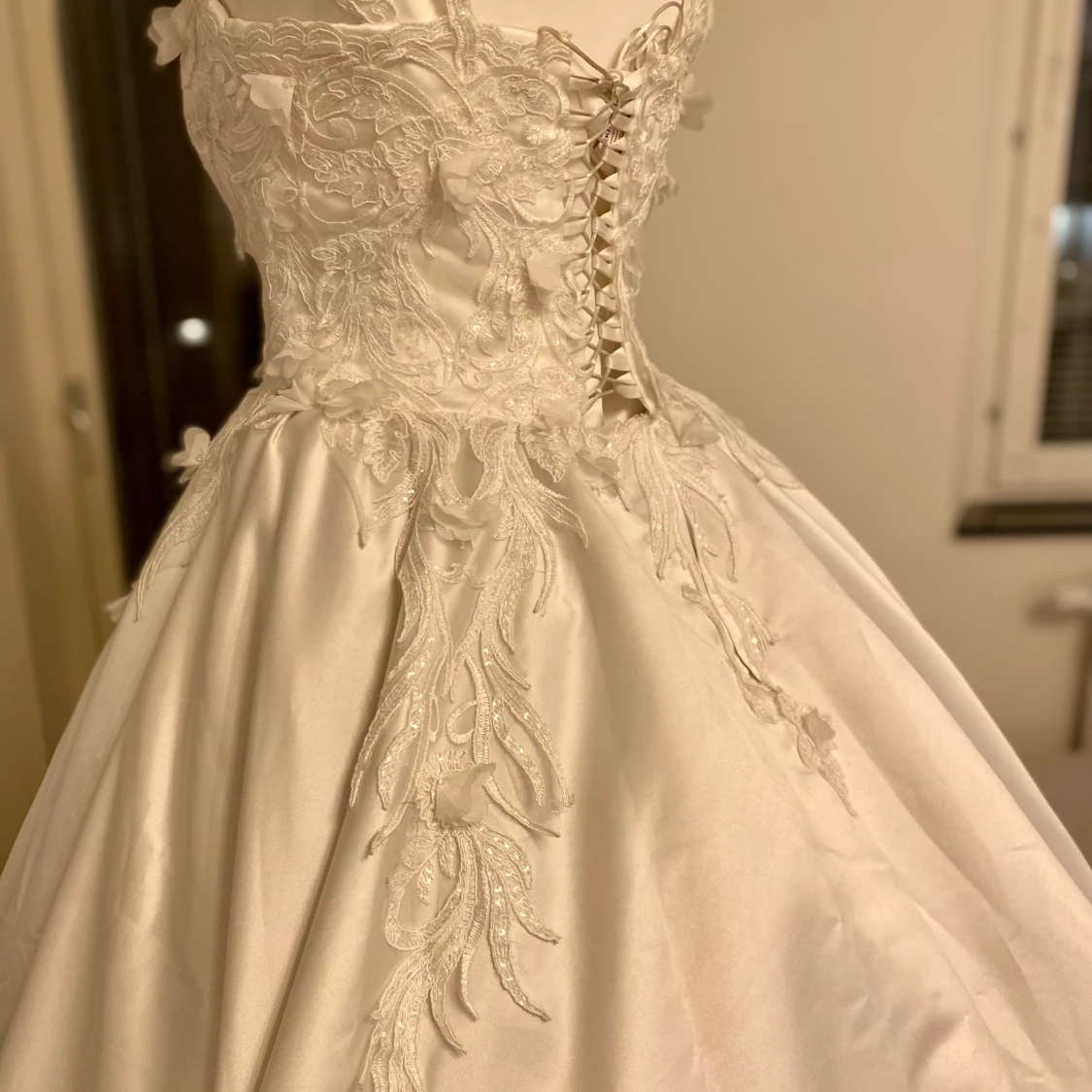 Helt ny brudklänning  - 90