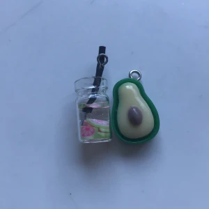 Öronhänge  - Öron hängen 15 kr för ett par 10/10 😍🤩 säljer!! 