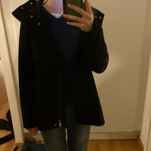 zara kappa - svart zara kappa storlek s