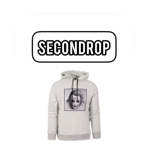 ▪️Limitato Joker Hoodie▪️ - - Skick: 9/10 - Size: M - Pris: 499:- - Ordinarie pris: 2299:- - Intresserad? Hör av dig på DM!💌 - Vi erbjuder en trygg handel🙏🏽  #secondrop 