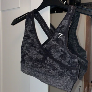 Gymshark sport bh / topp - En topp/ bh från gymshark i svart / grått