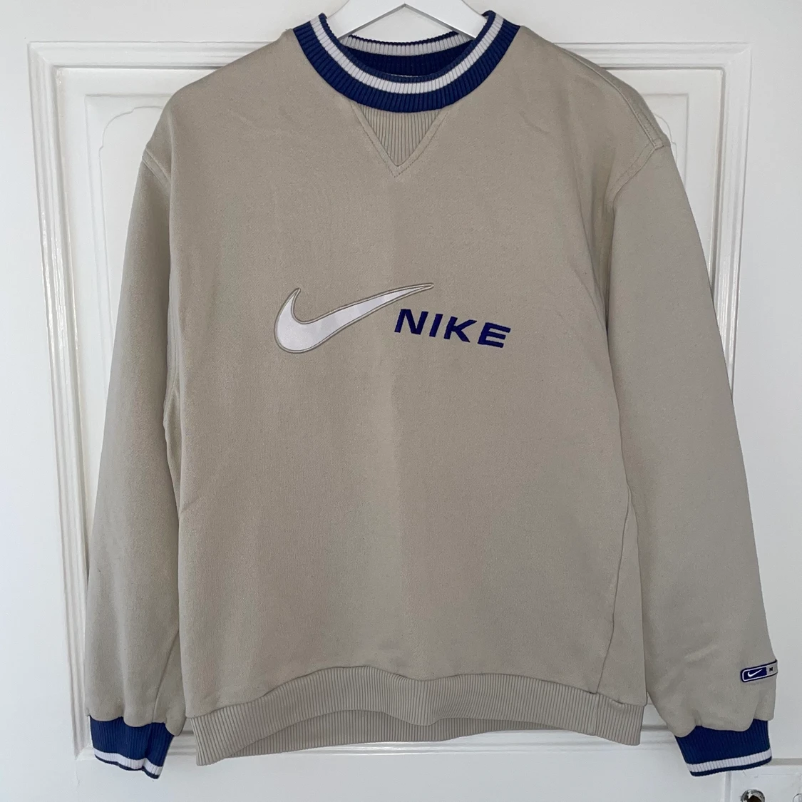Nike sweatshirt 