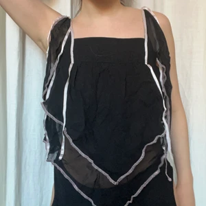asymmetrisk topp - storlek: passar xs och s. möts upp i stockholm eller fraktar 💌