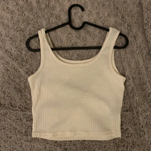 Linne - Aldrig använd. Köptes nyligen, men passade ej i smaken.