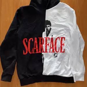 Jättesnygg scareface tröja, köpt på nätet!