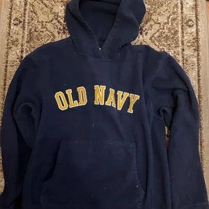 Old navy hoodie - Old navy hoodie är storlek L men passar också M, hat använt några gånger