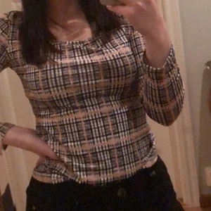 Tröja - Säljer denna superfina och sköna tröjan som inte används längre