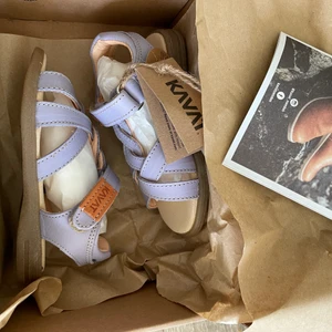 Barn sandaler  - Kavat sandaler barn Helt nya storlek 25 