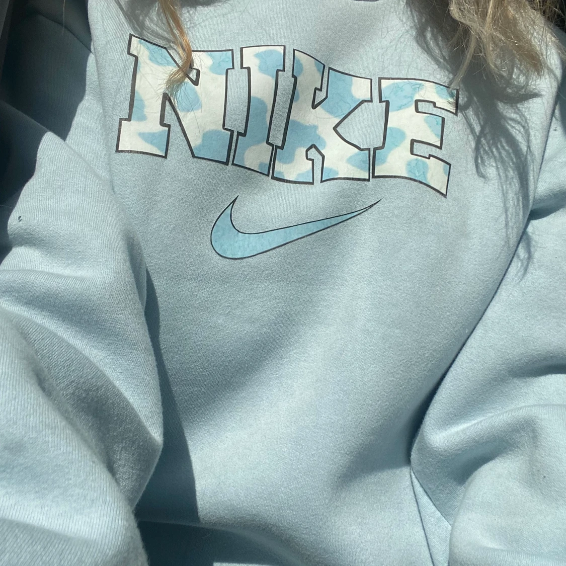 ”Nike” sweatshirt!