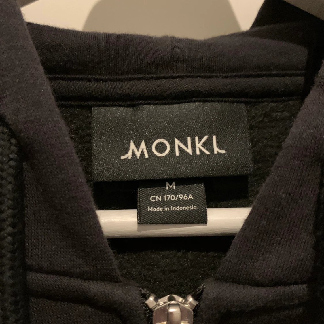 Monki zip up hoodie - 90