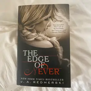 The Edge of Never🌸 jättebra bok! 50kr + frakt eller mötas upp i stockholm