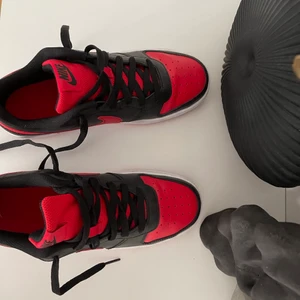 Fina Nike skor - Jättefina skor som bara används 2 gånger förra sommaren, Säljer då jag inte har någon användning för dem längre, Frakt tillkommer