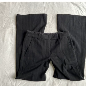 Snygga lågmidjade kostymbyxor - Skit snygga lågmidjade kostymbyxor!! 350kr
