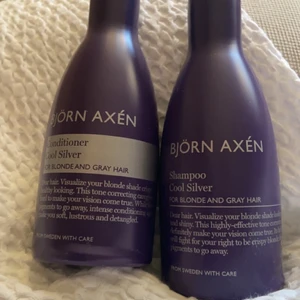 Björn Axèn Silver Schampoo och Balsam - Dessa är helt oanvända!! Köpte för 250 på Åhlèns för båda!! Säljer då jag inte är blond längre:) 100kr för 1 flaska nypris 190kr för en. Båda för 130+66kr frakt om man inte kan mötas upp!!💕💕