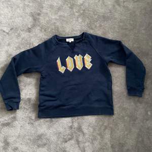 Blå Zadig & Voltaire tröja. storlek 12-XS, Ny skick tröjan passar till allt.