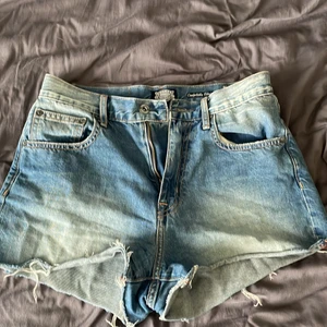 Jean shorts - Jean shorts från crocker som har blivit lite för små
