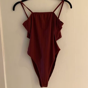 Body - Kommer inte ihåg märke och har klippt bort lappen.. passar storlek XS/S