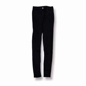 Skinny Jeans - Svarta Skinny Jeans från New Yorker i Storlek 26/S
