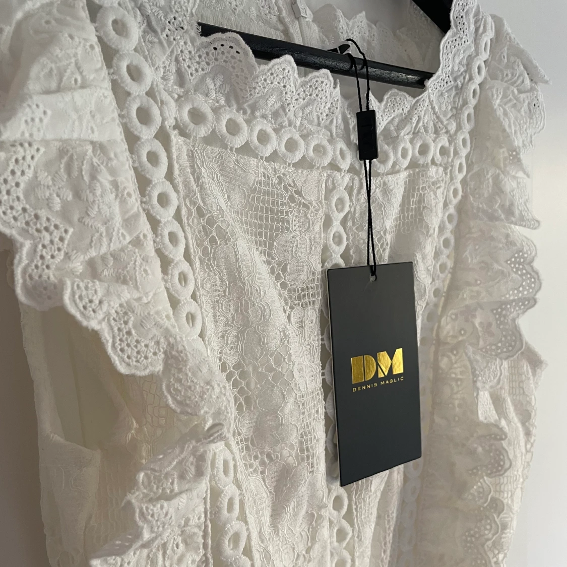 Dennis Maglic vit klänning  - 91