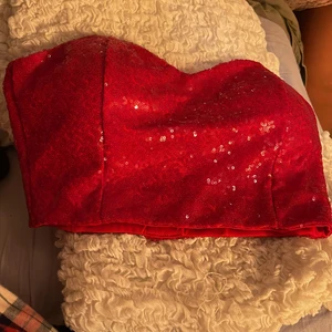 Röd paljett topp - Festlig röd topp